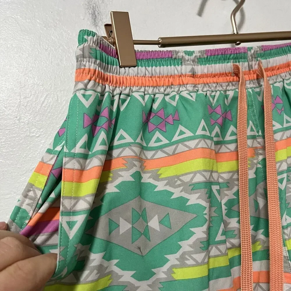 Chubbies En Fuego Aztec 7” Swim Trunks‎ Size M Lined Beach Vacation Men's NWOT